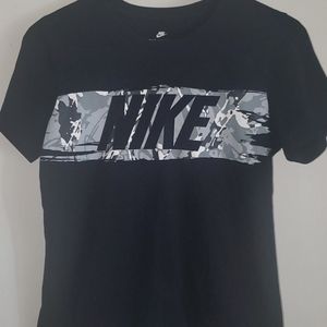 Nike small shirt